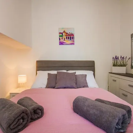 Tranquil Getaway With Pool And Garden - Three Bedroom With Pool Villa